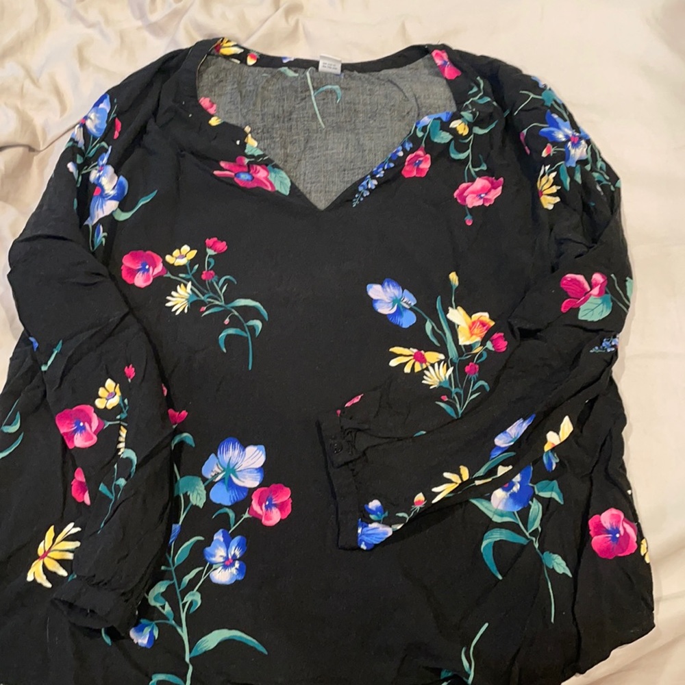Old navy shirt.